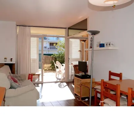 Apartment In Pals By The Beach *
